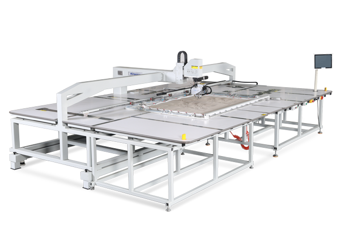 皮革類縫制，選富怡大幅面360°旋轉(zhuǎn)縫紉機(jī)