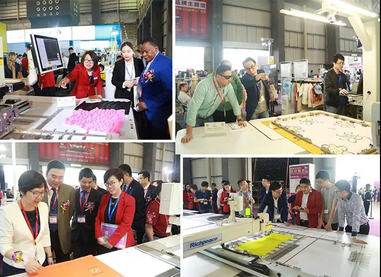 為客戶講解機器性能 為客戶講解機器性能