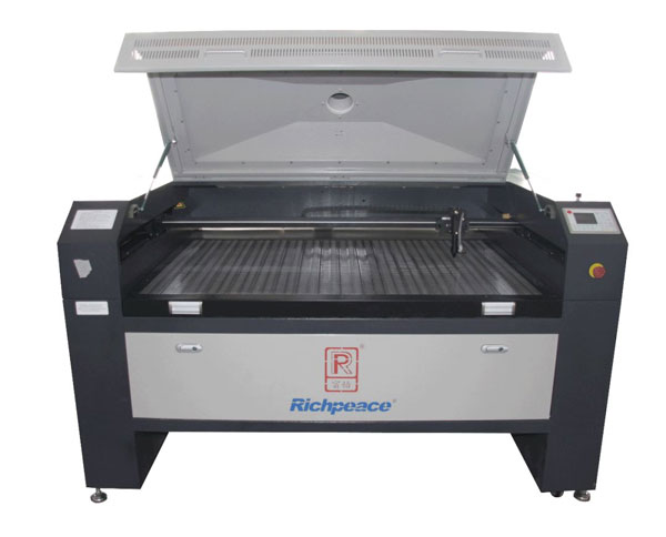 富怡激光雕刻切割機展機 富怡激光雕刻切割機展機