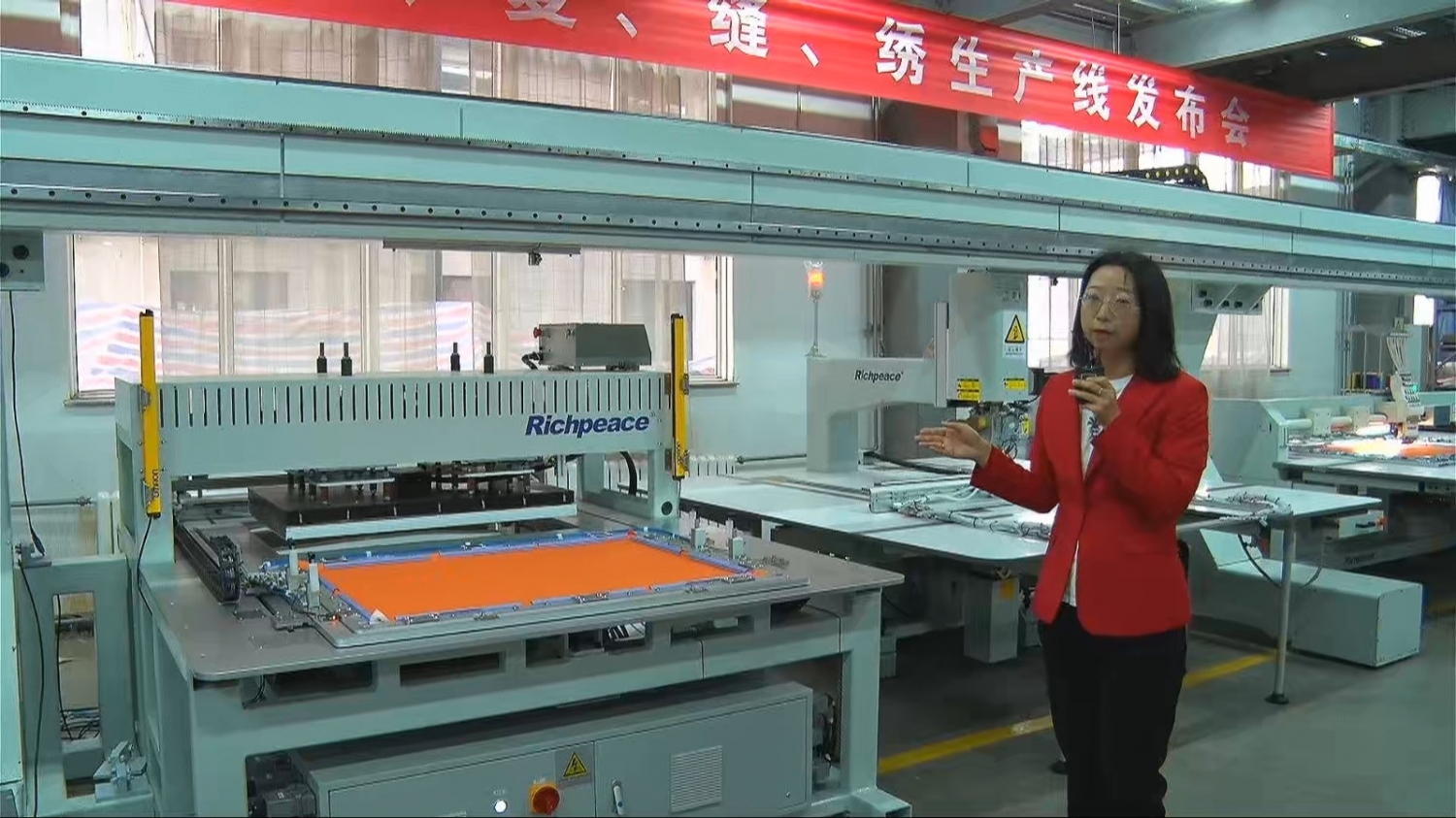 彭云0.jpg 彭云0.jpg